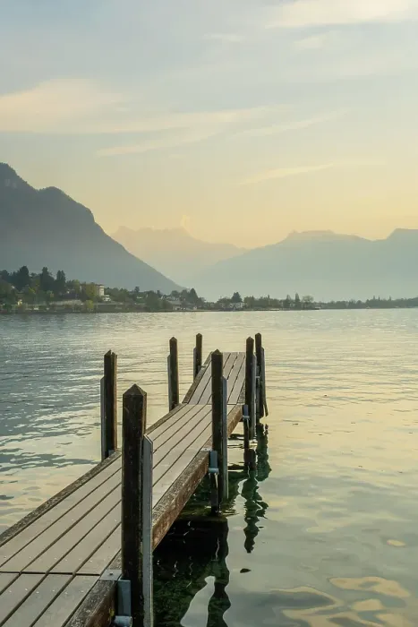 Framed Print : Jetty on Lake Geneva (Lac Leman), Vaud, Switzerland Framed Print : Jetty on Lake Geneva (Lac Leman), Vaud, Switzerland