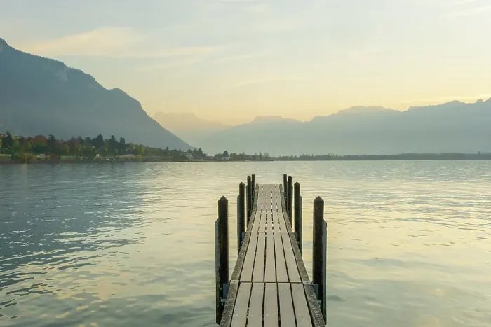 Framed Print : Jetty on Lake Geneva (Lac Leman), Vaud, Switzerland Framed Print : Jetty on Lake Geneva (Lac Leman), Vaud, Switzerland
