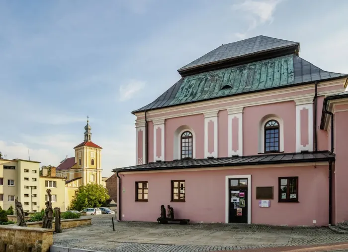 Framed Print : Jewish Synagogue in Szczebrzeszyn, Lublin Voivodeship, Poland Framed Print : Jewish Synagogue in Szczebrzeszyn, Lublin Voivodeship, Poland