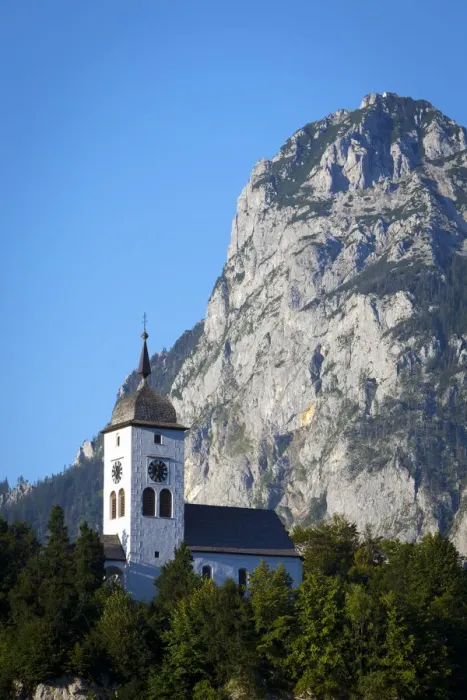 Framed Print : Johannesberg Chapel, Traunkirchen, Lake Traunsee, Salzkammergut, Upper Austria, Austria Framed Print : Johannesberg Chapel, Traunkirchen, Lake Traunsee, Salzkammergut, Upper Austria, Austria