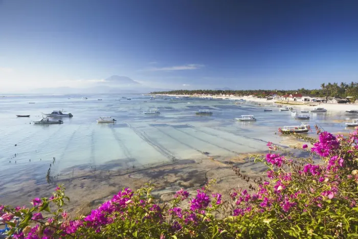 Framed Print : Jungutbatu beach with Mount Agung in background, Nusa Lembongan, Bali, Indonesia Framed Print : Jungutbatu beach with Mount Agung in background, Nusa Lembongan, Bali, Indonesia