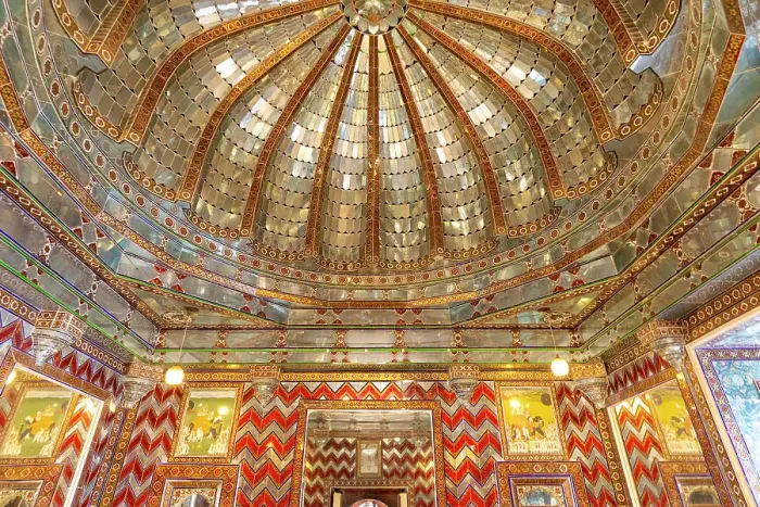 Framed Print : Kanch Ki Burj Chamber in the City Palace, Udaipur, Rajasthan, India, South Asia Framed Print : Kanch Ki Burj Chamber in the City Palace, Udaipur, Rajasthan, India, South Asia