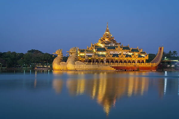 Karaweik Palace on Kandawgyi Lake at night, Yangon, Yangon Region, Myanmar