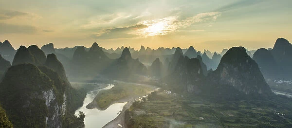 Karst limestone peaks of Yangshou and the Li River, Yangshuo, Guangxi, China