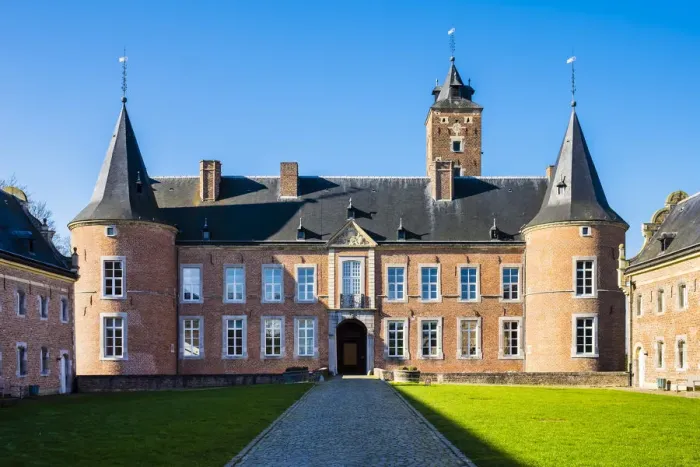 Framed Print : Kasteel Alden Biesen castle, Bilzen, Limburg, Vlaanderen (Flanders), Belgium Framed Print : Kasteel Alden Biesen castle, Bilzen, Limburg, Vlaanderen (Flanders), Belgium
