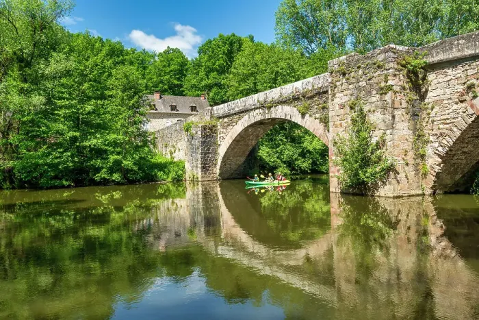 Framed Print : Kayakers under Pont Saint Blaise, River Aveyron, Aveyron, Occitanie, France Framed Print : Kayakers under Pont Saint Blaise, River Aveyron, Aveyron, Occitanie, France