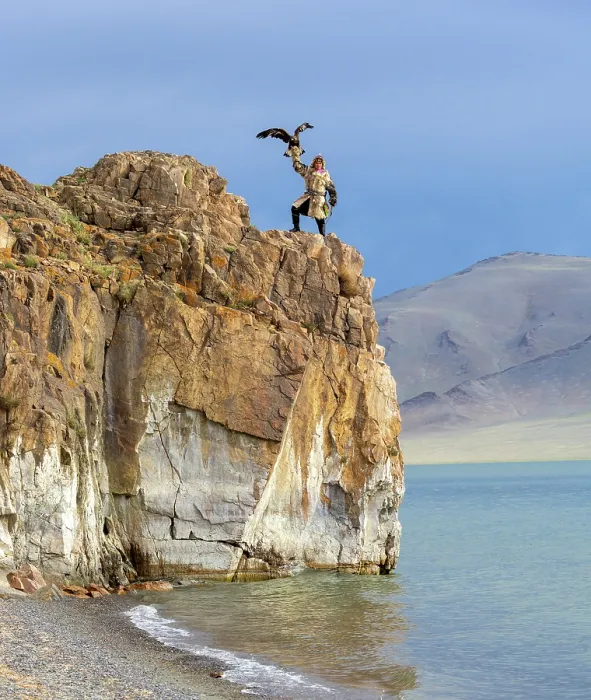Framed Print : Kazakh Eagle with his trained golden eagle, posing on a clifftop, Lake Tolbo, Bayan-Ulgii Province, Western Mongolia, Asia Framed Print : Kazakh Eagle with his trained golden eagle, posing on a clifftop, Lake Tolbo, Bayan-Ulgii Province, Western Mongolia, Asia