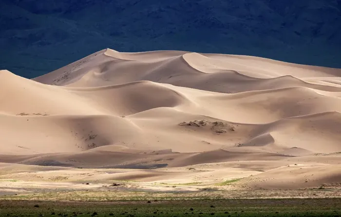 Framed Print : The Khongor Dunes, Gobi Desert, Mongolia, Asia Framed Print : The Khongor Dunes, Gobi Desert, Mongolia, Asia