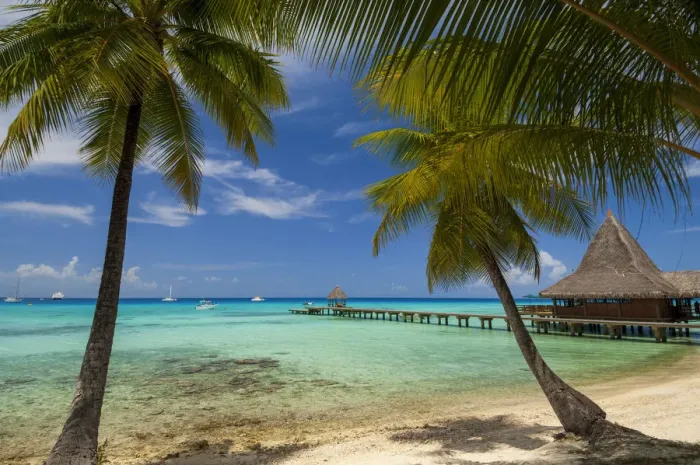 Framed Print : Kia Ora Resort, Rangiroa, Tuamotu Archipelago, French Polynesia Framed Print : Kia Ora Resort, Rangiroa, Tuamotu Archipelago, French Polynesia