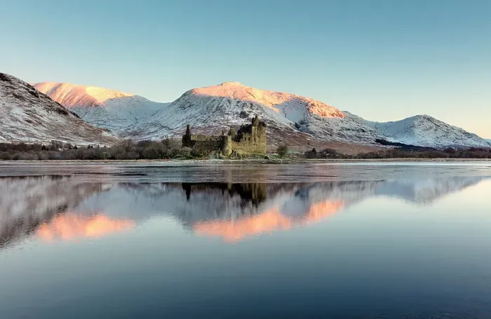Framed Print : Kilchurn Castle in winter, Loch Awe, Highland, Scotland Framed Print : Kilchurn Castle in winter, Loch Awe, Highland, Scotland