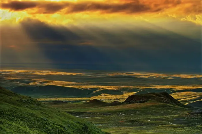 Framed Print : Killdeer Badlands amongst grasslands (East Block) Grasslands National Park Saskatchewan, Canada