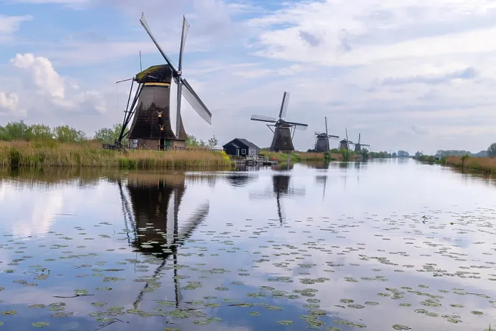 Framed Print : Kinderdijk windmills, South Holland, Netherlands Framed Print : Kinderdijk windmills, South Holland, Netherlands