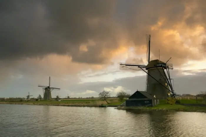 Framed Print : Kinderdijk windmills (UNESCO world heritage site), Zuid, Holland Framed Print : Kinderdijk windmills (UNESCO world heritage site), Zuid, Holland