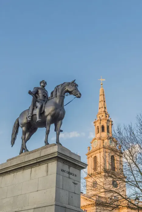 Framed Print : King George IV statue and St Martin in the Fields church in Trafalgar Square, London