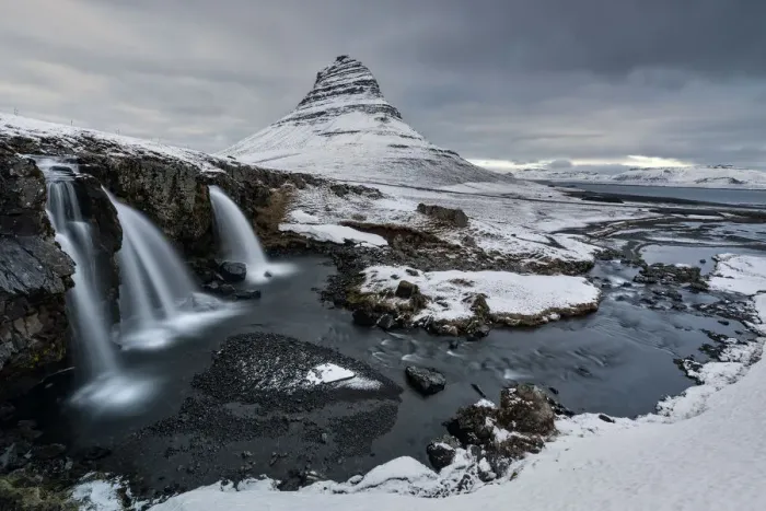 Framed Print : Kirkjufellsfoss and Kirkjufell mountain, Grundafjord, Vesturland, Western Iceland, Europe Framed Print : Kirkjufellsfoss and Kirkjufell mountain, Grundafjord, Vesturland, Western Iceland, Europe