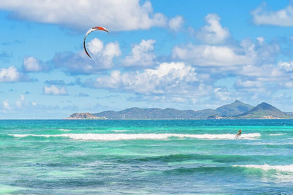 Kite surfing on Mayreau Island in the Tobago Cays in the Grenadines Islands, Saint Vincent and the Grenadines, Caribbean