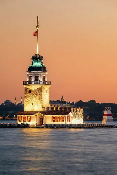 Framed Print : Kiz Kulesi (Maiden's Tower), Istanbul, Turkey Framed Print : Kiz Kulesi (Maiden's Tower), Istanbul, Turkey