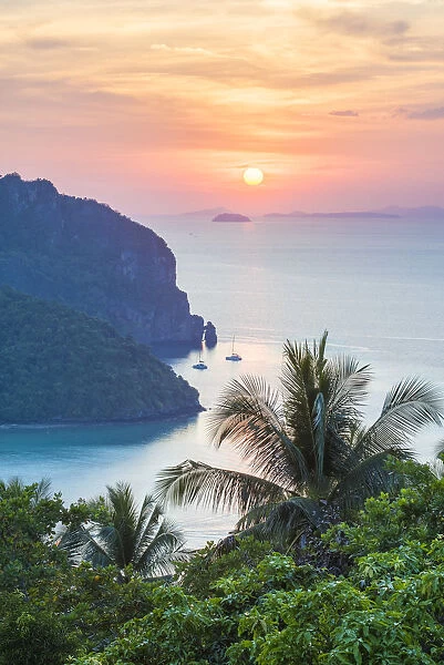 Ko Phi Phi Don, Phi Phi Island, Krabi Province, Thailand. Coastline at sunset