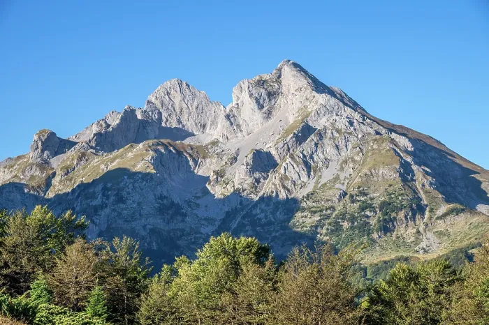 Framed Print : Komovi mountain range with Kucki Kom (2487m) and Vasojevicki Kom (2460m), Kolasin, Montenegro Framed Print : Komovi mountain range with Kucki Kom (2487m) and Vasojevicki Kom (2460m), Kolasin, Montenegro
