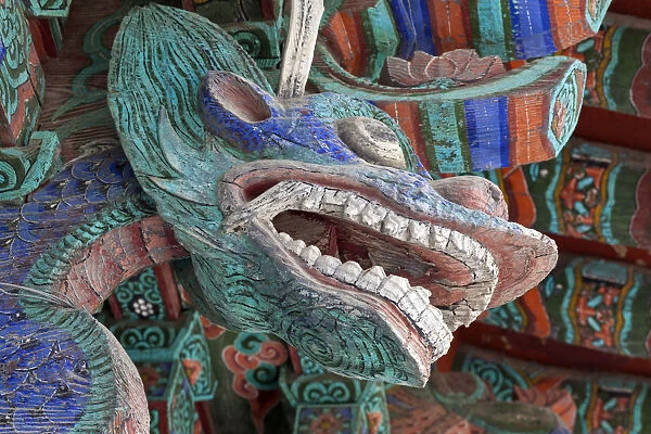 Korea, Gyeongsangbuk-do, Gyeongju, Bulguksa Temple, Wooden carving of dragon head
