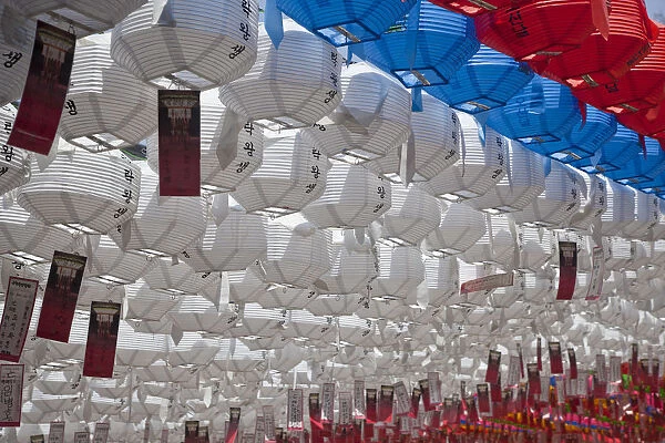 Korea, Seoul, Gangnam, Bongeunsa Temple, Lanterns, Lotus Lantern Festival celebrations