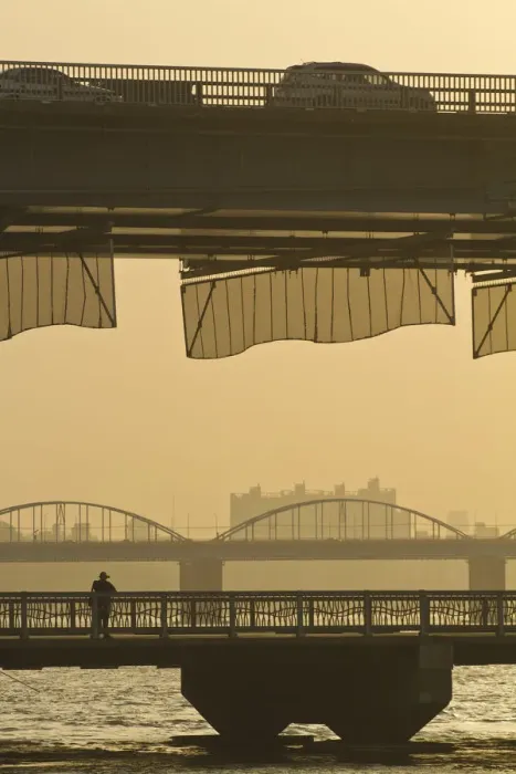 Framed Print : Korea, Seoul, Yeouido, Banpo Bridge Framed Print : Korea, Seoul, Yeouido, Banpo Bridge