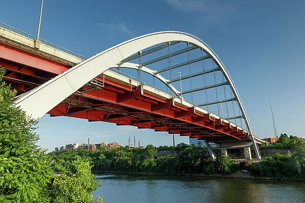 Korean Veterans Memorial Bridge over the Cumberland River in Nashville, Tennessee, USA