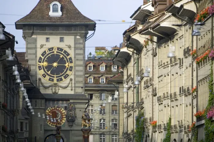 Framed Print : Kramgasse & Clock Tower Framed Print : Kramgasse & Clock Tower