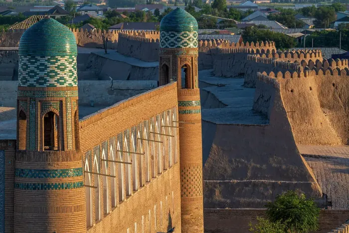 Framed Print : Kuhna Ark fortress and city walls at sunset, Khiva, Uzbekistan