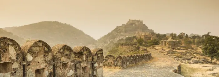 Framed Print : Kumbhalgarh fort (UNESCO World Heritage Site), Rajasthan, India Framed Print : Kumbhalgarh fort (UNESCO World Heritage Site), Rajasthan, India