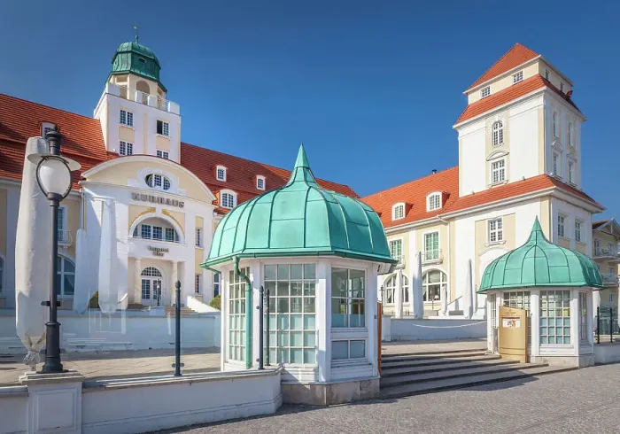 Framed Print : Kurhaus in Binz on Ruegen, Mecklenburg-Western Pomerania, Baltic Sea, North Germany, Germany Framed Print : Kurhaus in Binz on Ruegen, Mecklenburg-Western Pomerania, Baltic Sea, North Germany, Germany