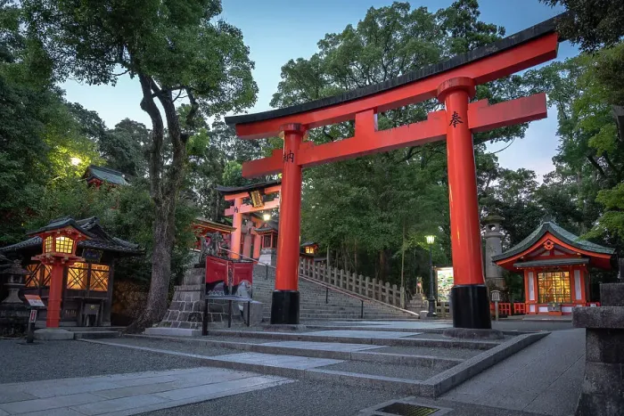 Framed Print : Kyoto Japan. Fushimi Inari Taisha Shrine at sunrise Framed Print : Kyoto Japan. Fushimi Inari Taisha Shrine at sunrise