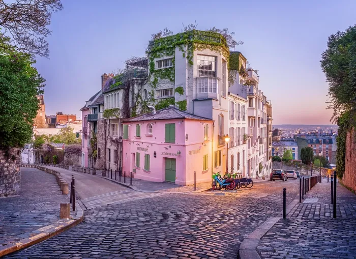 Framed Print : La Maison Rose Montmartre, Paris, France Framed Print : La Maison Rose Montmartre, Paris, France