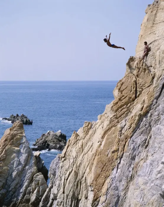 Framed Print : La Quebrada / Cliff Diver Framed Print : La Quebrada / Cliff Diver