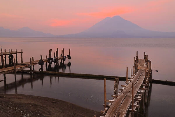 Lago de Atitlan at Panajachel with Volcan Toliman in the background, Guatemala, Central