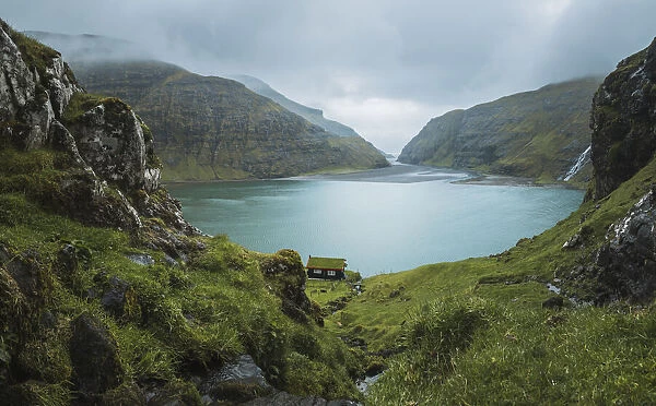 The lagoon Pollurin in Saksun. Streymoy, Faroe Islands