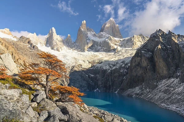 Laguna Sucia in autumn, with Fitz Roy in the background