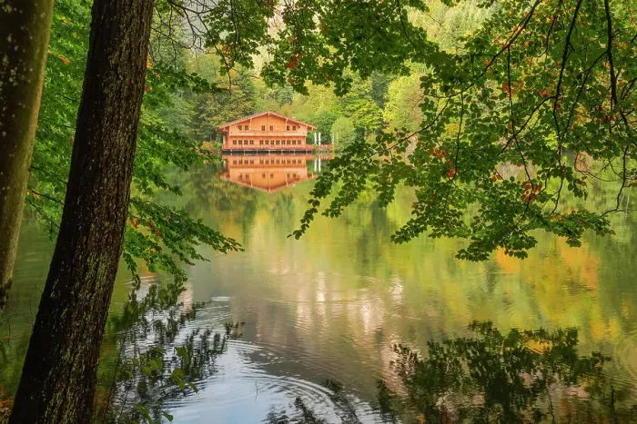 Framed Print : Lake Berglsteiner on a dewy morning, Breitenbach am Inn, Kufstein, Tyrol, Austria, Europe Framed Print : Lake Berglsteiner on a dewy morning, Breitenbach am Inn, Kufstein, Tyrol, Austria, Europe