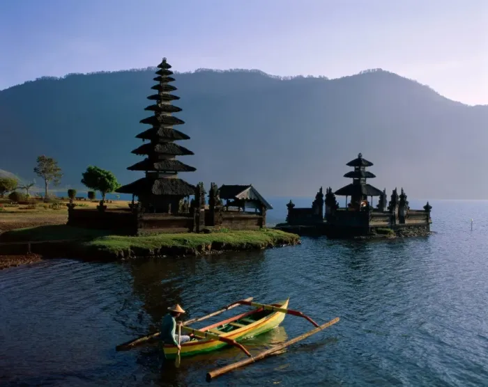 Framed Print : Lake Bratan / Pura Ulun Danu Bratan Temple & Boatman, Bali, Indonesia Framed Print : Lake Bratan / Pura Ulun Danu Bratan Temple & Boatman, Bali, Indonesia