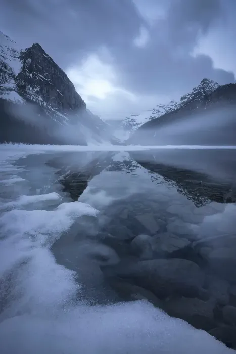 Framed Print : Lake Louise, Banff National Park, Alberta, Canada Framed Print : Lake Louise, Banff National Park, Alberta, Canada