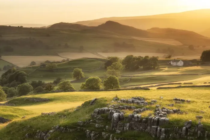 Framed Print : Langcliffe Scar and Ribblesdale, Yorkshire Dales National Park, North Yorkshire, England