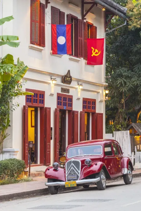 Framed Print : Laos, Luang Prabang, Sisavangvong Road, 1950s-era vintage French Citroen Traction Framed Print : Laos, Luang Prabang, Sisavangvong Road, 1950s-era vintage French Citroen Traction