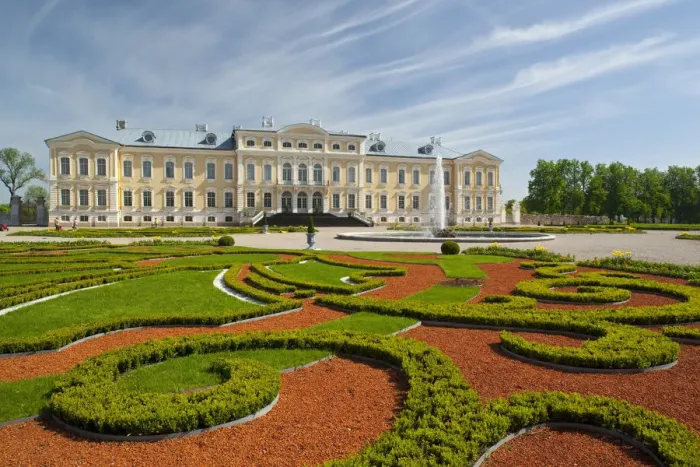 Framed Print : Latvia, Southern Latvia, Zemgale Region, Pilsrundale, Rundale Palace, b Framed Print : Latvia, Southern Latvia, Zemgale Region, Pilsrundale, Rundale Palace, b