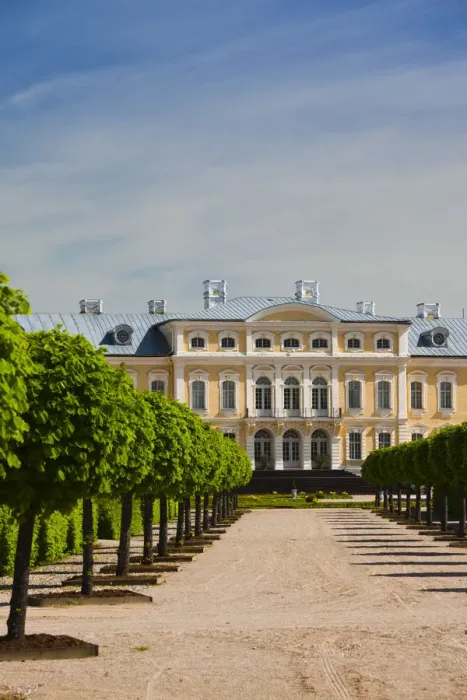 Framed Print : Latvia, Southern Latvia, Zemgale Region, Pilsrundale, Rundale Palace, b Framed Print : Latvia, Southern Latvia, Zemgale Region, Pilsrundale, Rundale Palace, b