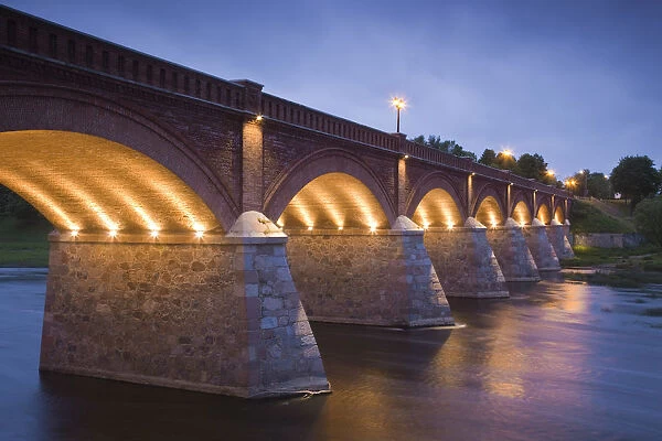 Latvia, Western Latvia, Kurzeme Region, Kuldiga, bridge over the Venta River by the