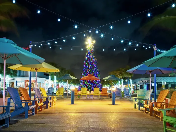 Framed Print : Lauderdale by the Sea with christmas Decorations and Christmas Tree, Christmas by the Beach Lauderdale by the Sea, Fort Lauderdale, Florida, USA Framed Print : Lauderdale by the Sea with christmas Decorations and Christmas Tree, Christmas by the Beach Lauderdale by the Sea, Fort Lauderdale, Florida, USA