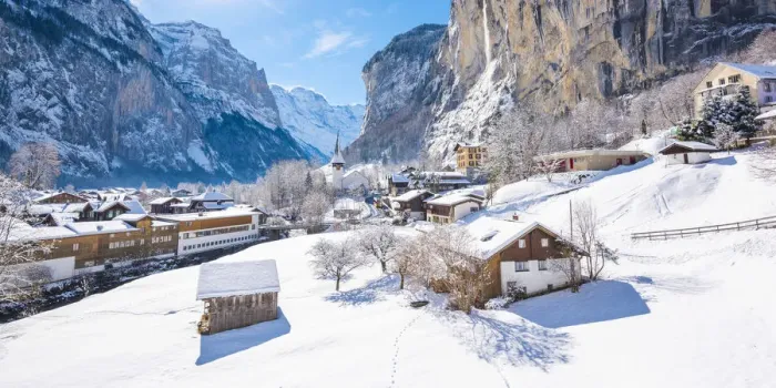 Framed Print : Lauterbrunnen, Berner Oberland, canton of Bern, Switzerland Framed Print : Lauterbrunnen, Berner Oberland, canton of Bern, Switzerland