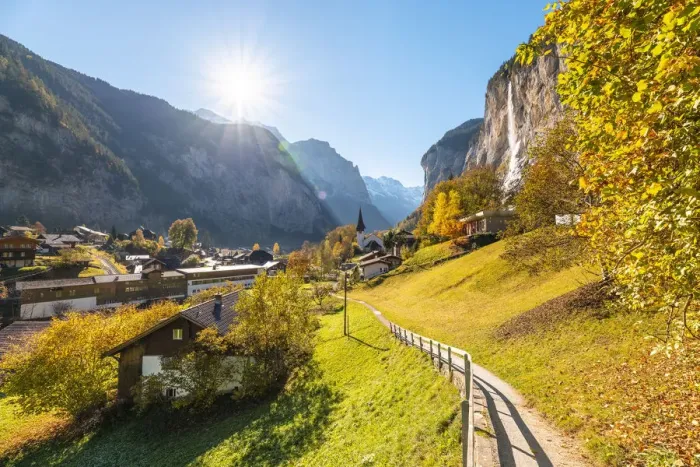 Framed Print : Lauterbrunnen, Canton of Bern, Switzerland, Europe Framed Print : Lauterbrunnen, Canton of Bern, Switzerland, Europe