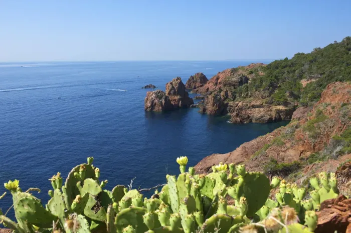 Framed Print : Le Dramount, Corniche de l'Esterel, Cote Azur, Provence-Alpes-Cote Framed Print : Le Dramount, Corniche de l'Esterel, Cote Azur, Provence-Alpes-Cote