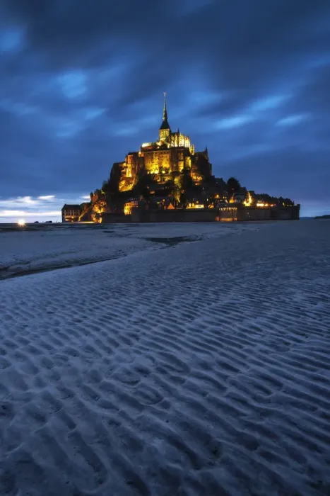 Framed Print : Le mont Saint Michel, Normandy, France, Europe Framed Print : Le mont Saint Michel, Normandy, France, Europe